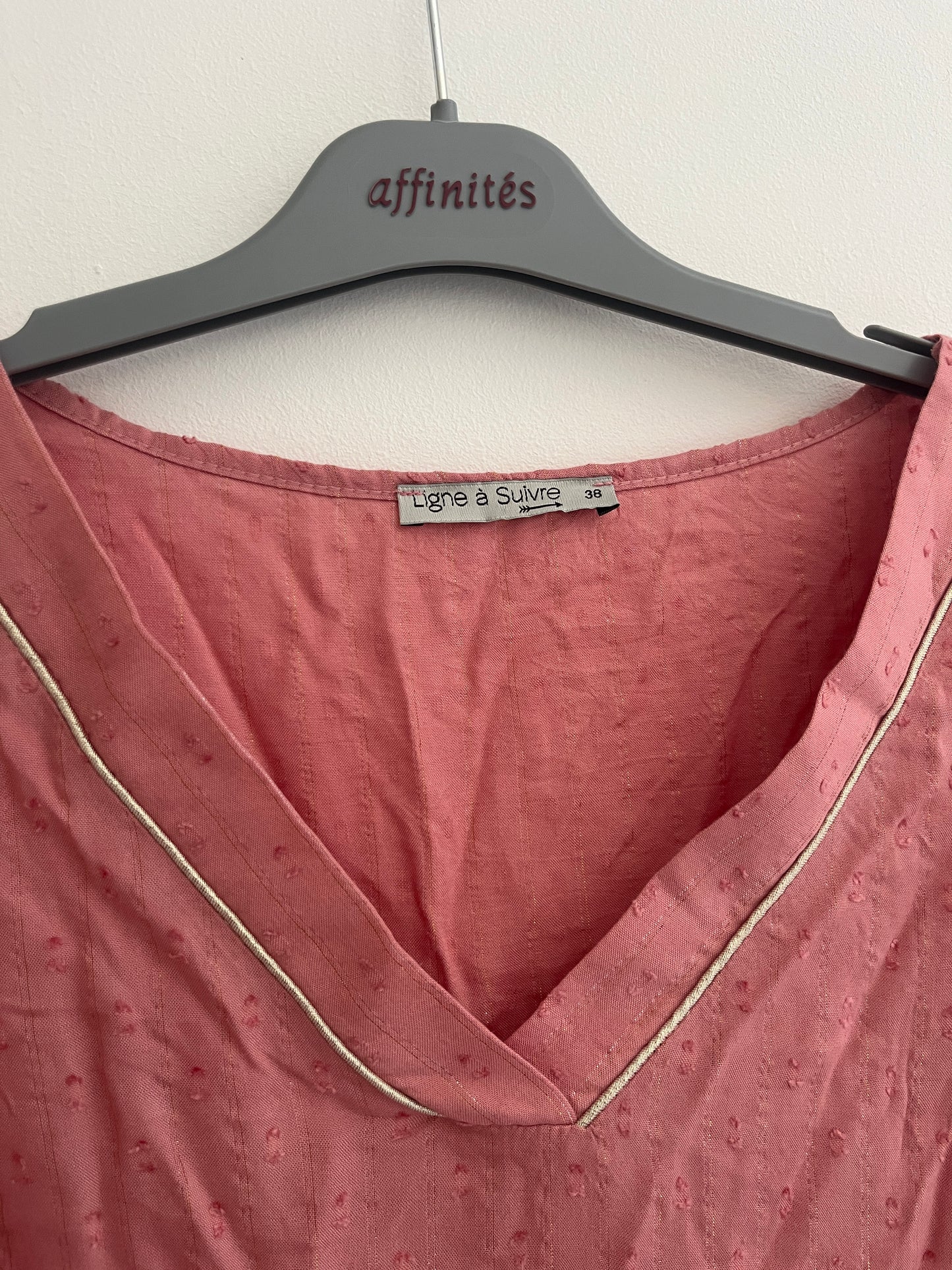 Blouse à manches longues rose détails dorés Ligne à suivre - 38