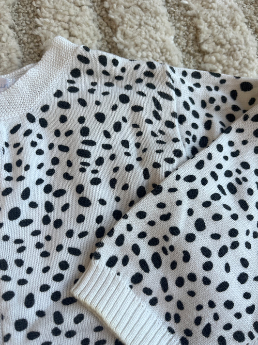 Cardigan à manches longues pois noirs et détails dorés - 18 mois