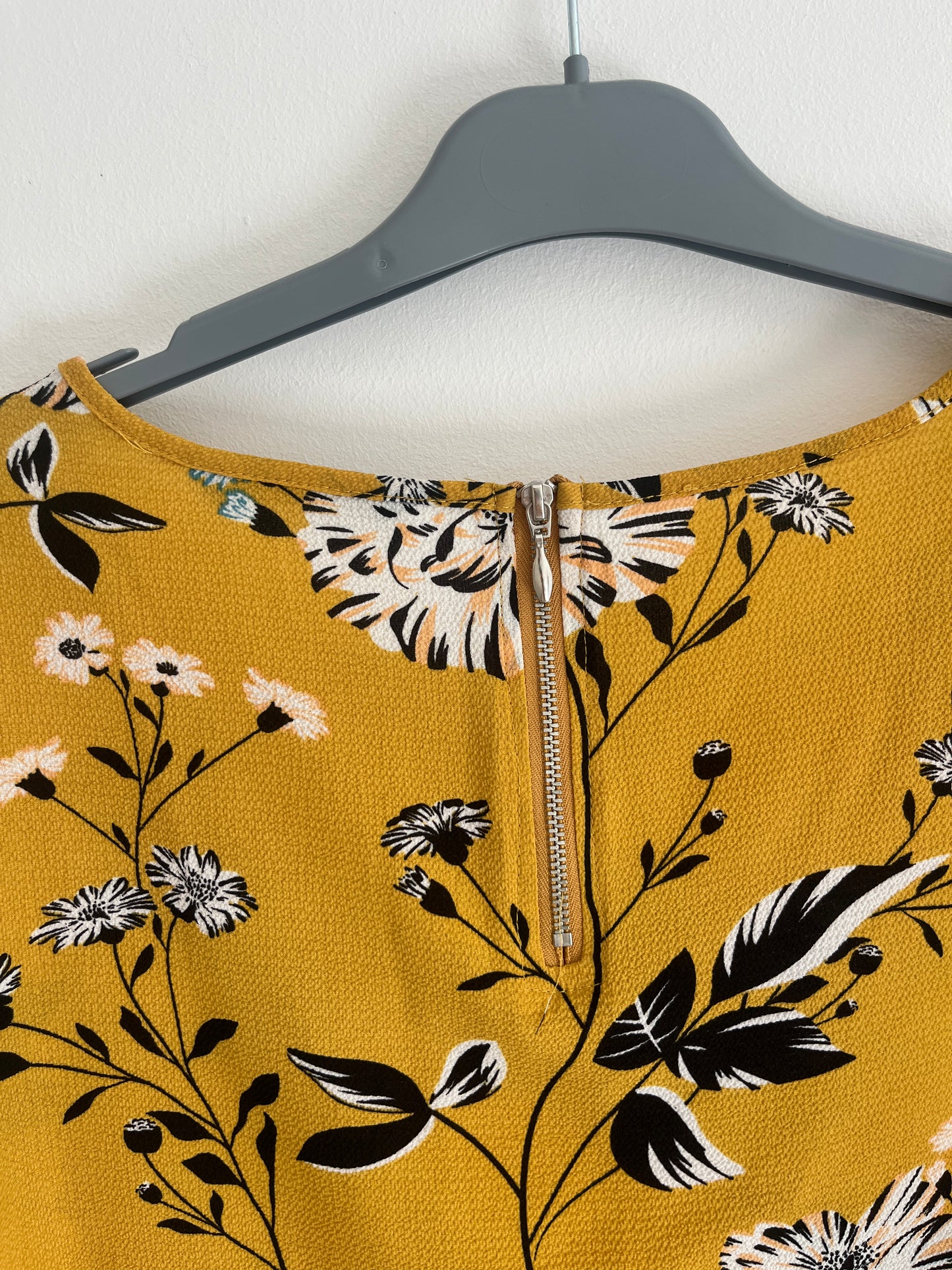 Top fluide moutarde motifs fleurs Only - 36