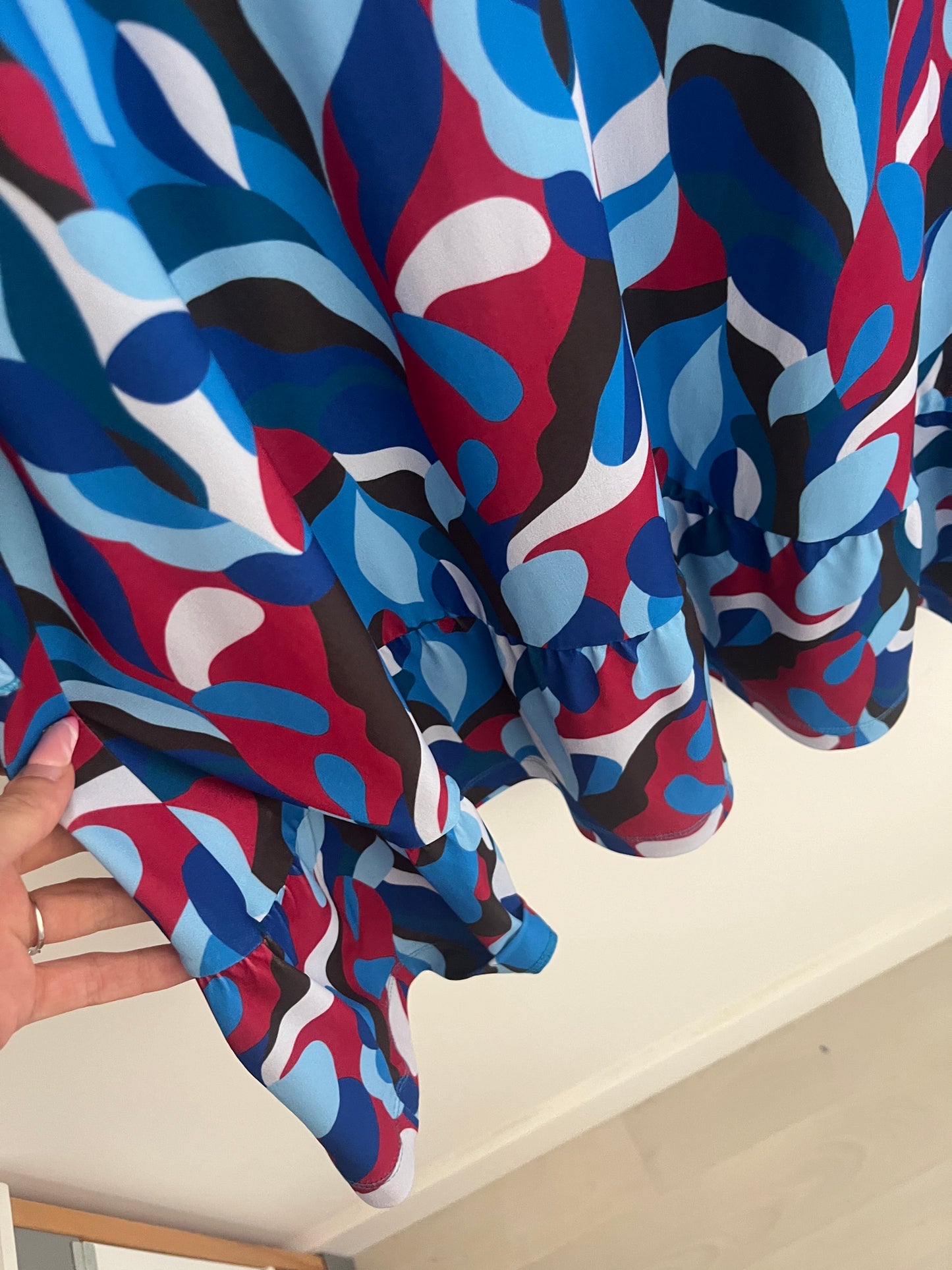 Robe courte légère à manches longues à motifs bleu - S/M
