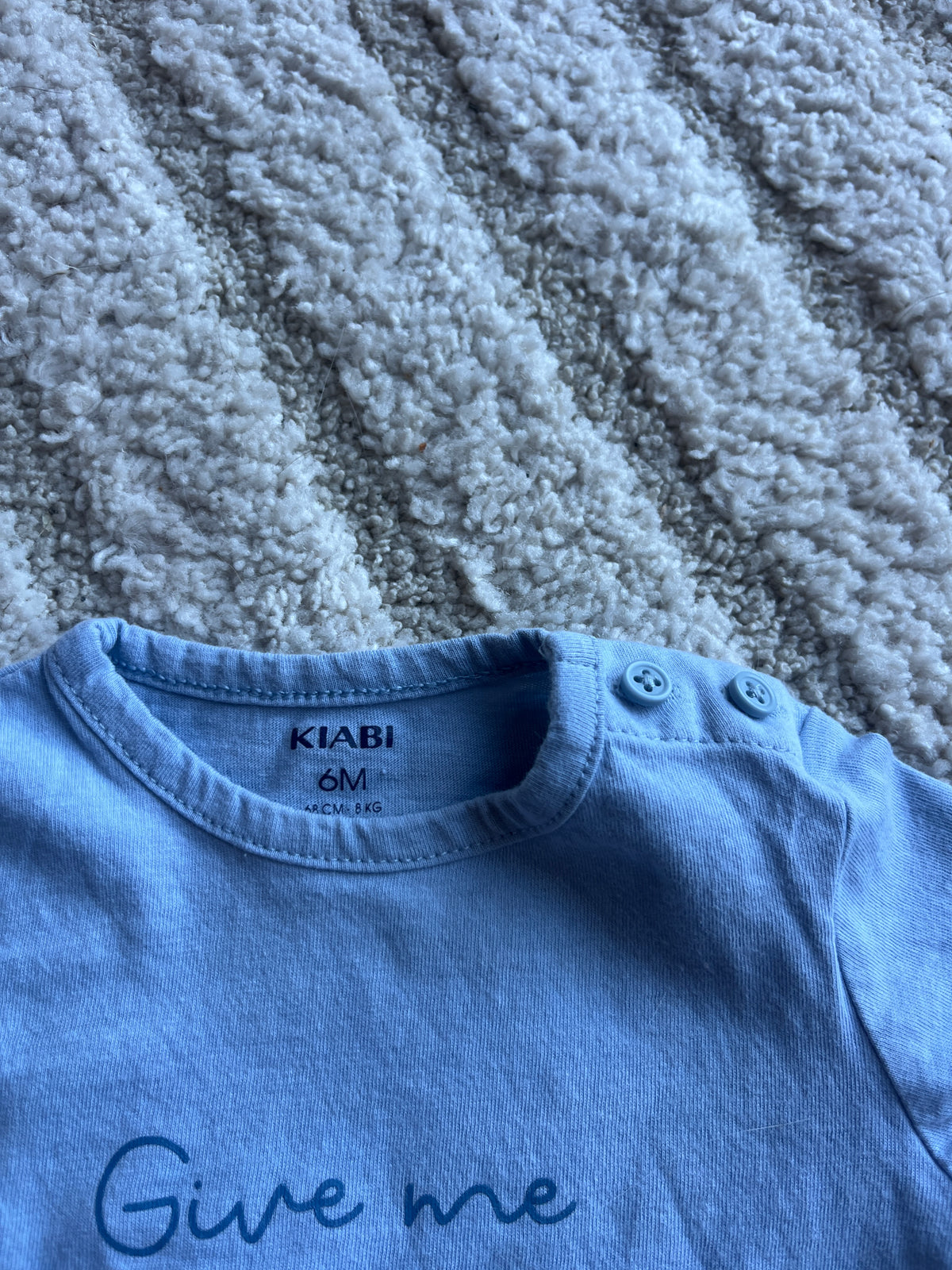 T-shirt à manches courtes bleu « give me hugs » - 6 mois