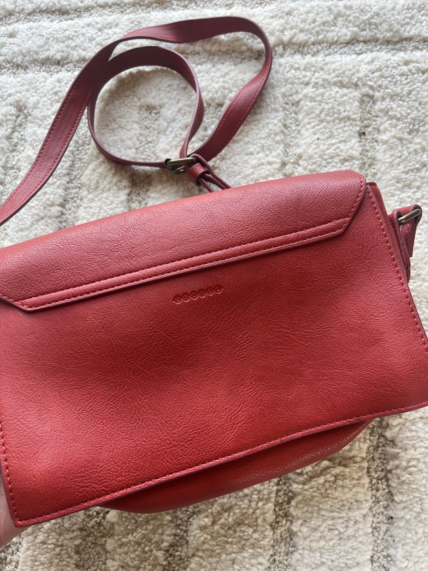 Sac à main corail avec boucle doré Bonobo