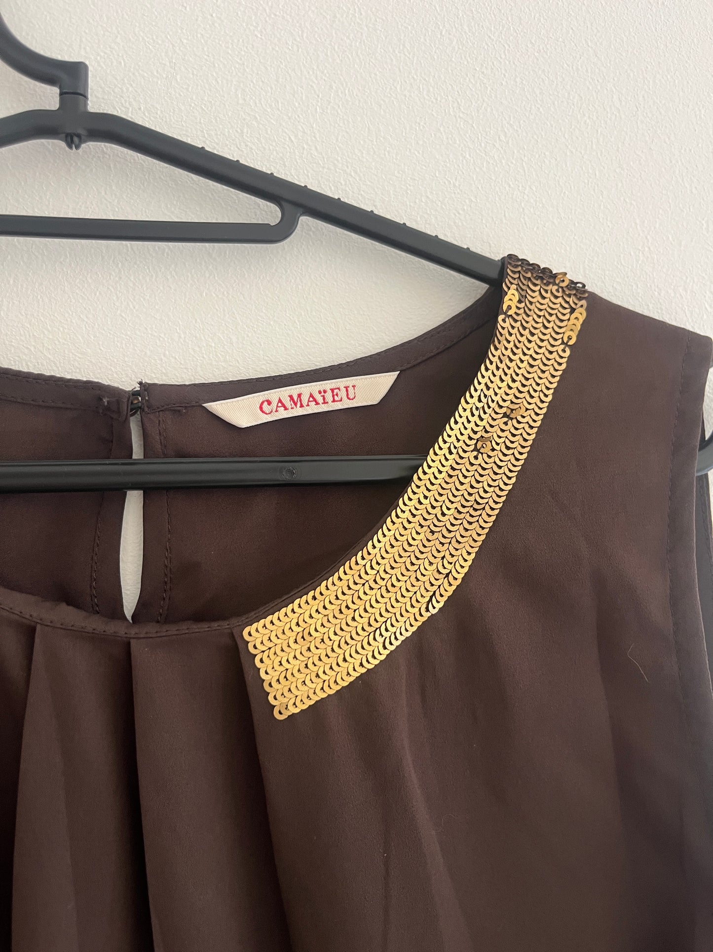 Top sans manches fluide bicolore avec strass doré Camaïeu - 46