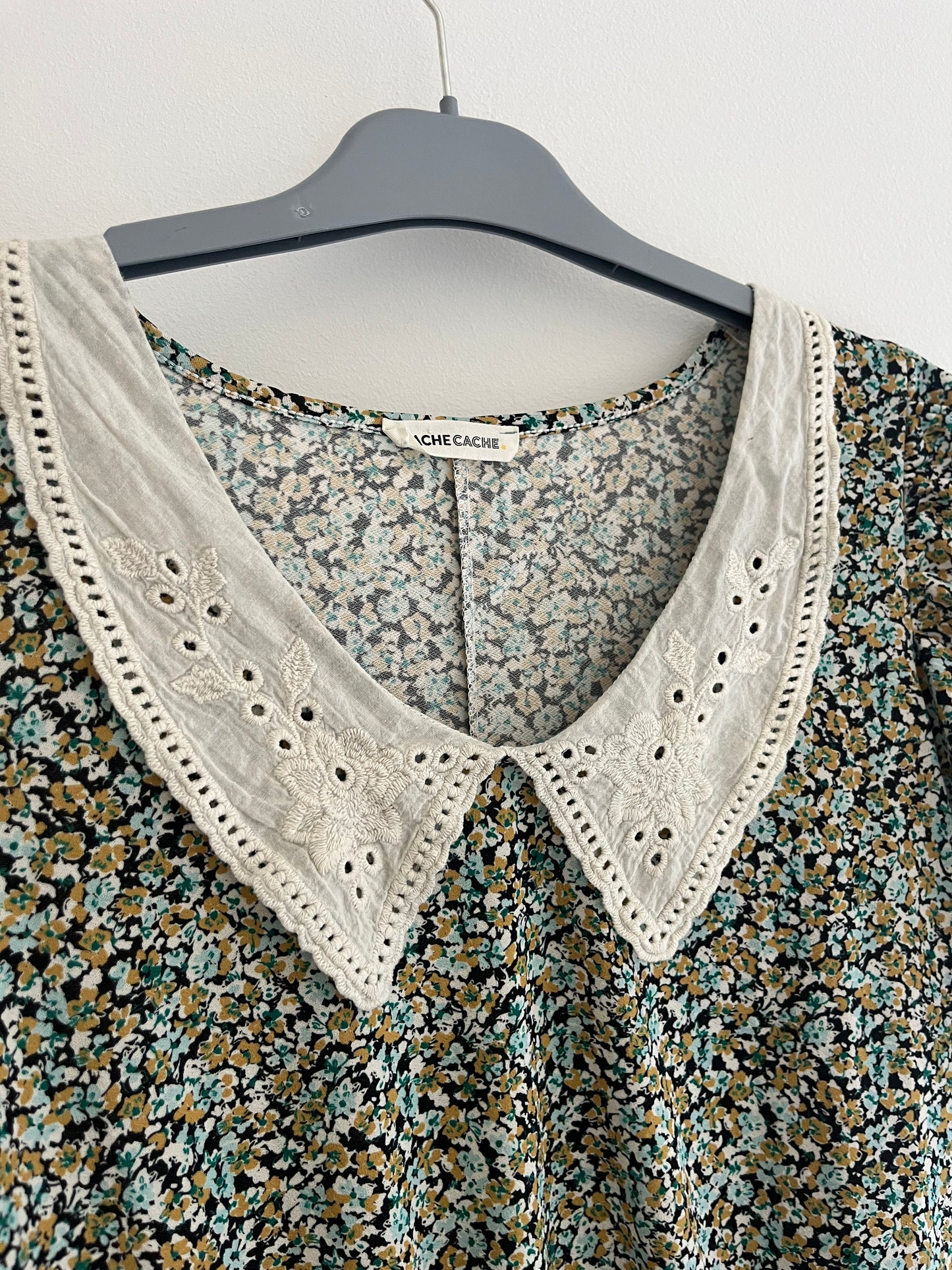 T-shirt à manches courtes motifs fleurs et col Claudine dentelle - M/L