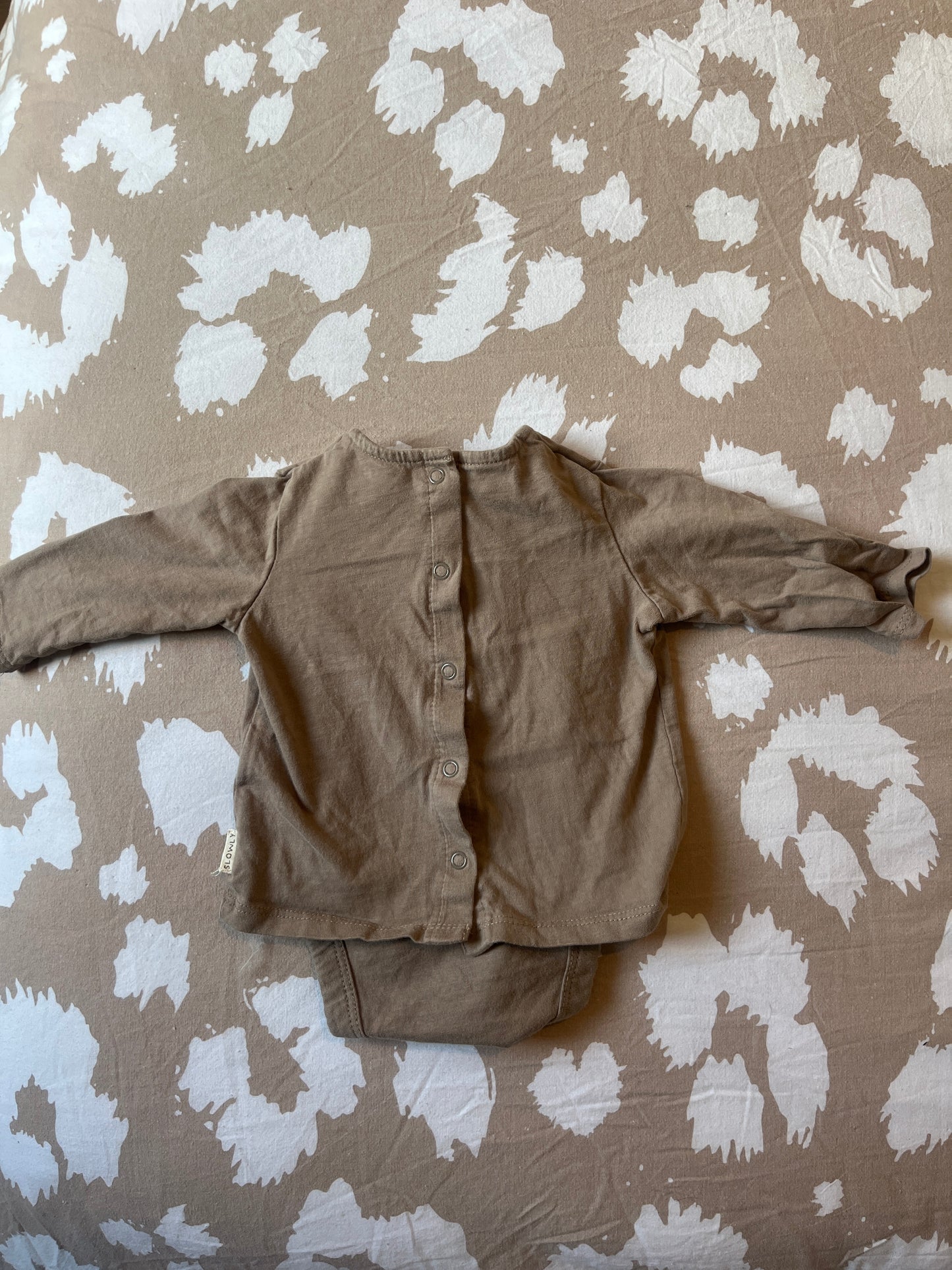 T-shirt-body 2 en 1 marron à manches longues « grow up slowly » - 3 mois