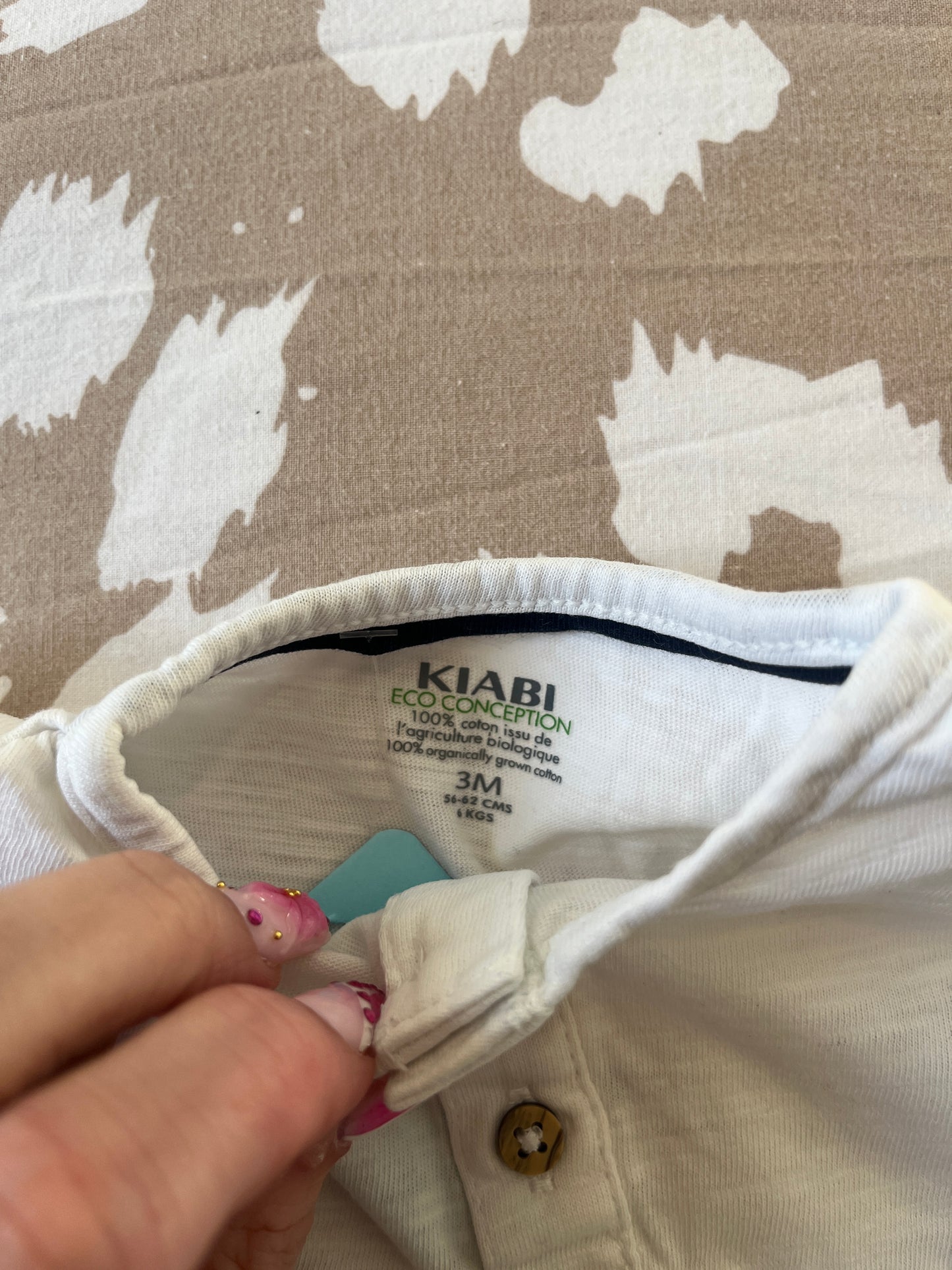 T-shirt à manches longues blanc avec boutons marrons - 3 mois