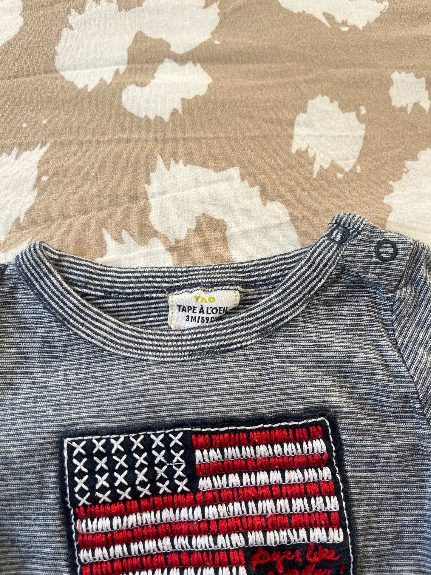 T-shirt à manches longues bleu avec drapeau - 3 mois