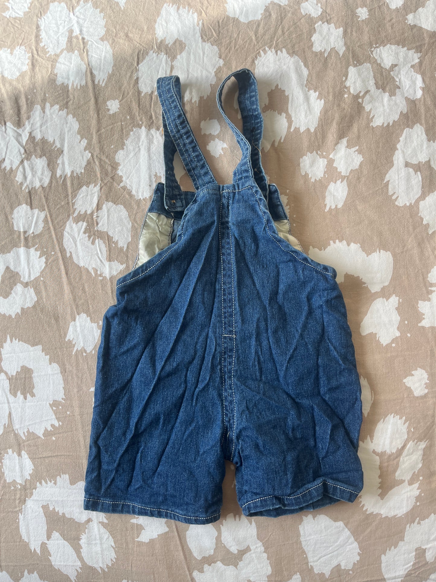 Salopette short en jean avec ourson brodé - 9/12 mois