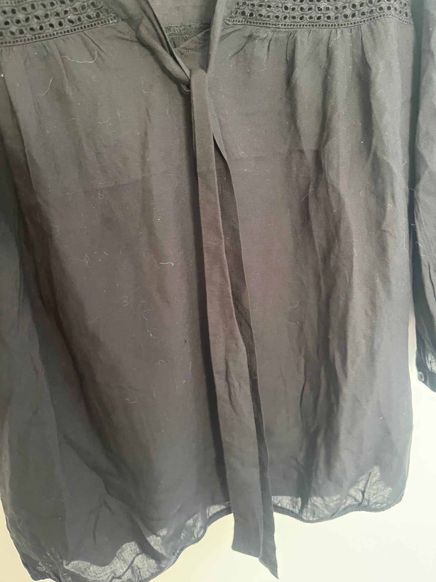 Blouse noire manches 3/4 avec broderies - S