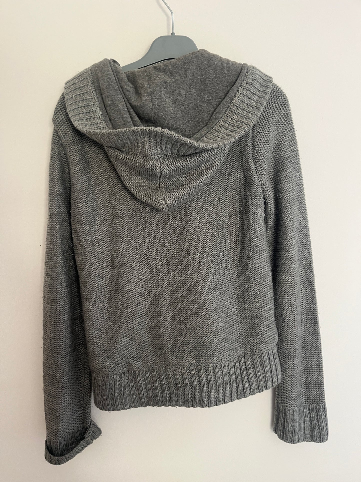 Veste épaisse à capuche en maille grise - S