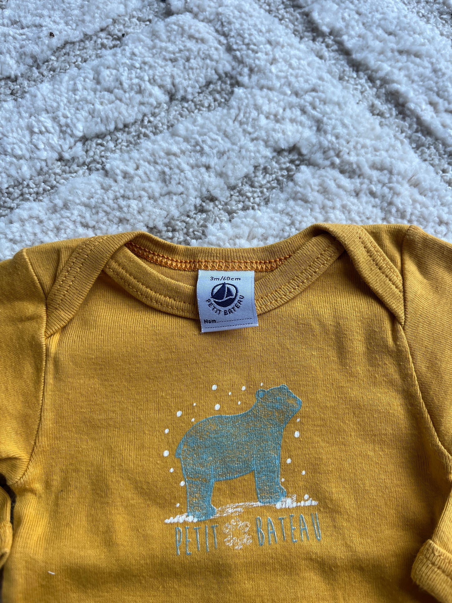 Body à manches longues moutarde motif ours polaire Petit Bateau - 3 mois