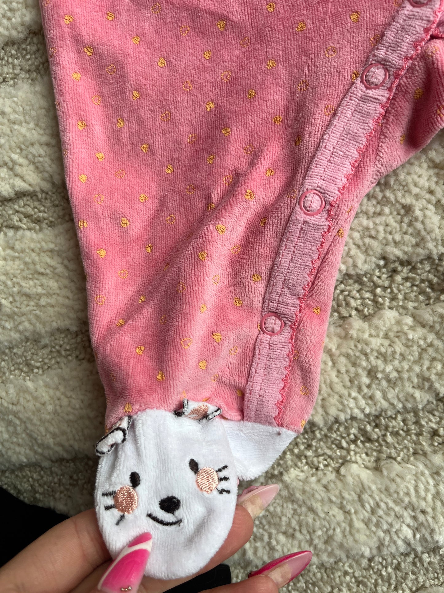 Pyjama velours rose avec pois jaunes et poches - 3 mois