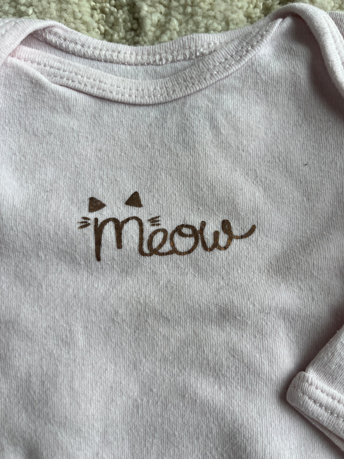 Body à manches longues rose pale « meow » - 3 mois