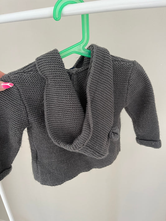 Veste en maille à manches longues gris avec capuche - 12 mois