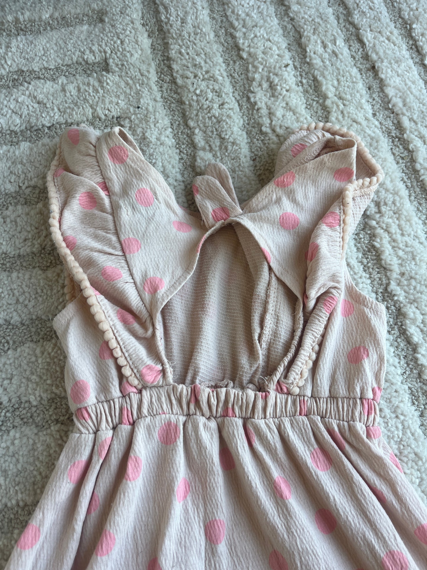 Robe sans manches beige à pois rose et dos nu - 4 ans