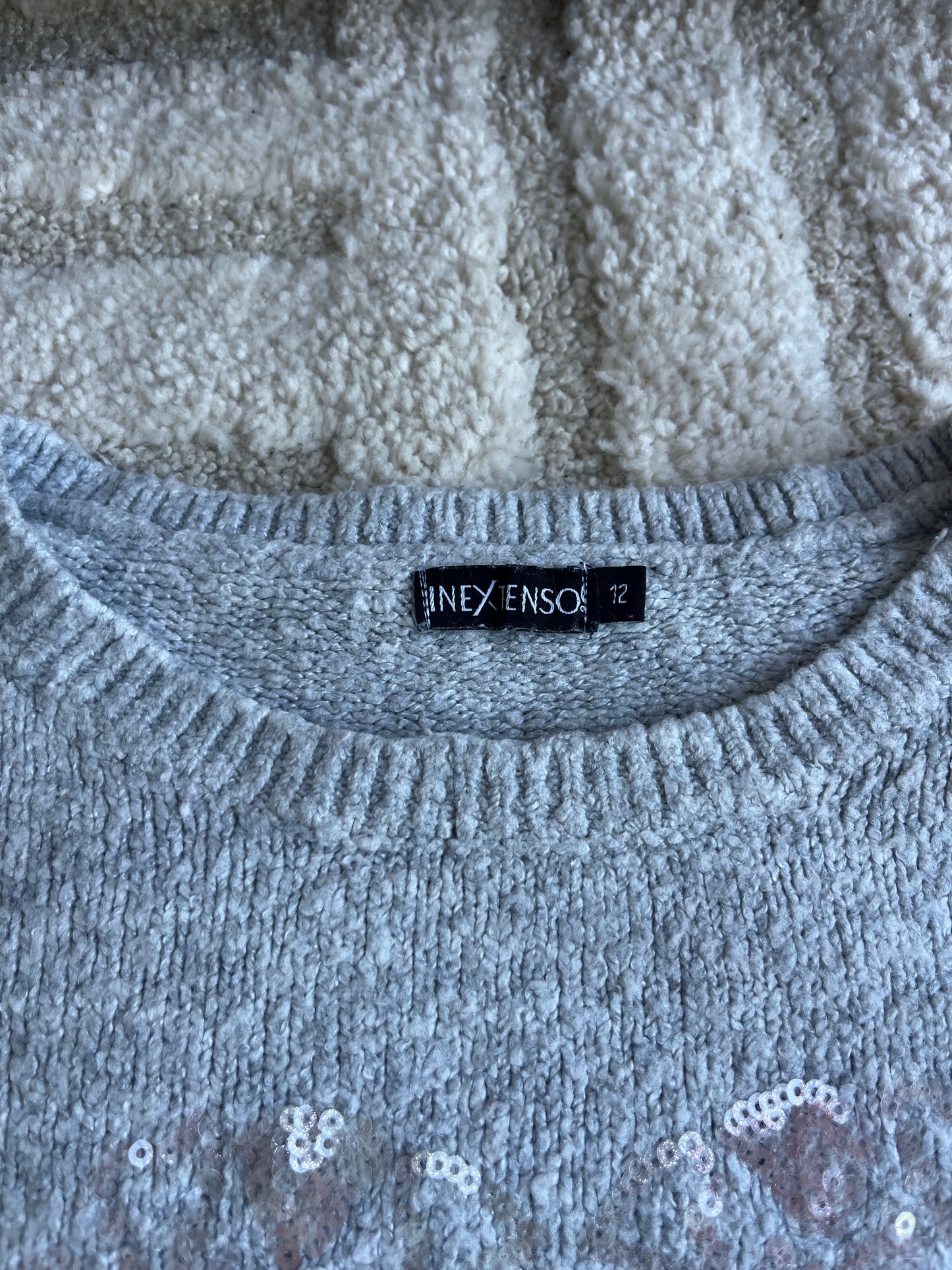 Pull à manches longues gris avec cœur en strass rose - 12 ans