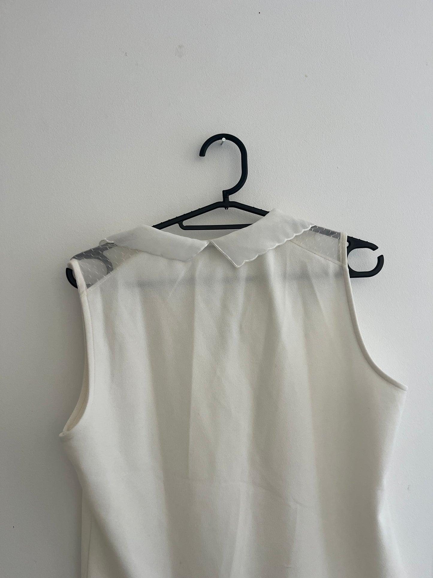 Top sans manches blancs avec perles noires Morgan - M