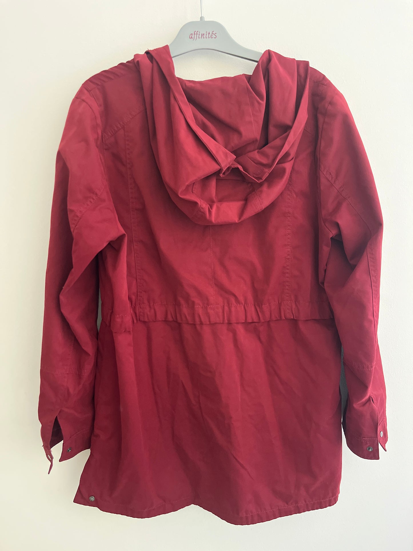 Manteau à manches longues et à capuche rouge avec poches Camaïeu - M