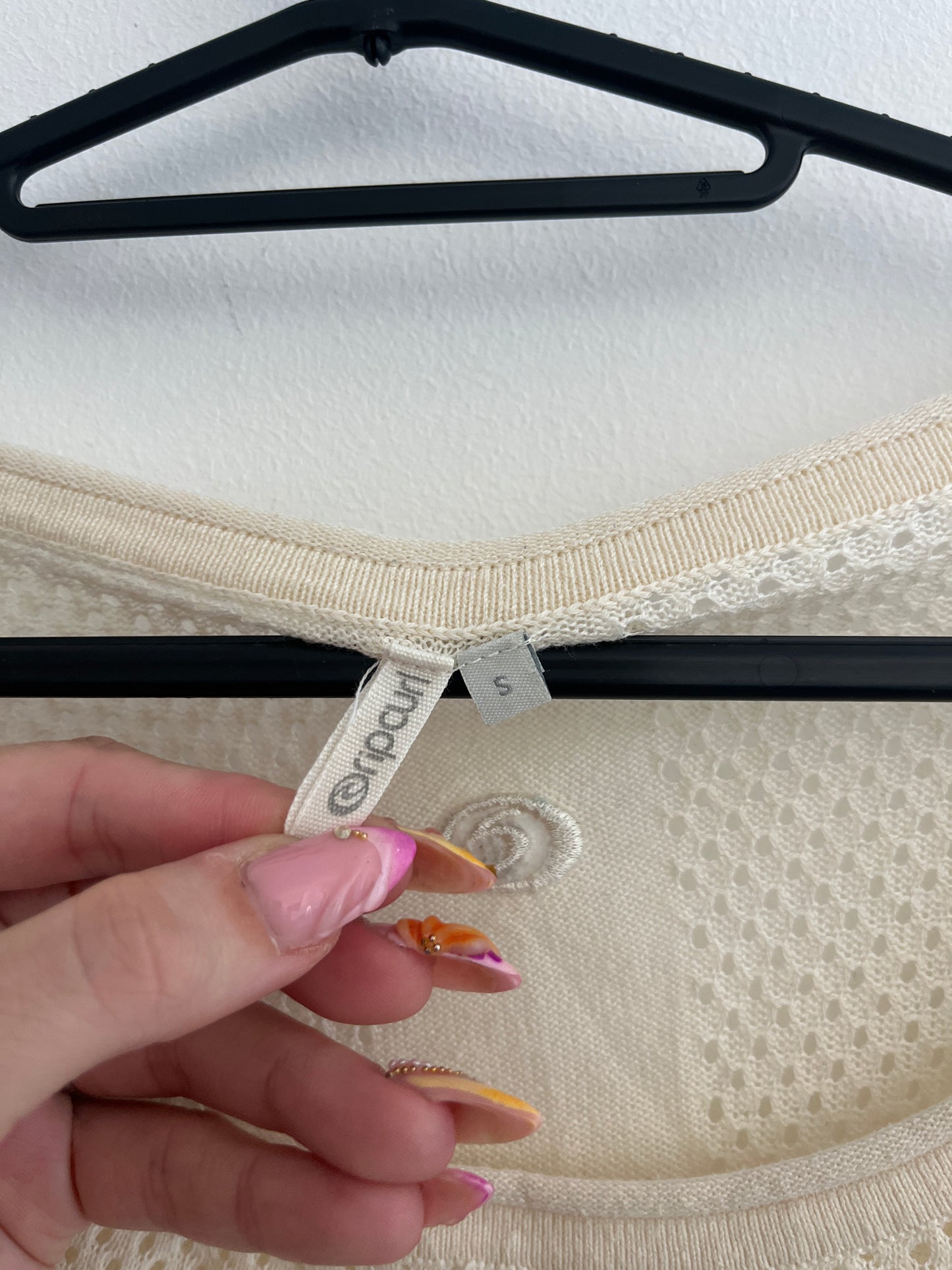 Blouse légère beige à manches retroussées avec broderies RipCurl - S