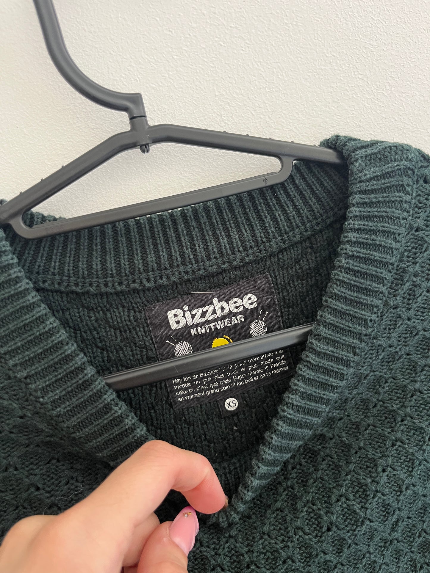 Pull en maille « abeille » vert sapin à manches longues Bizzbee - XS