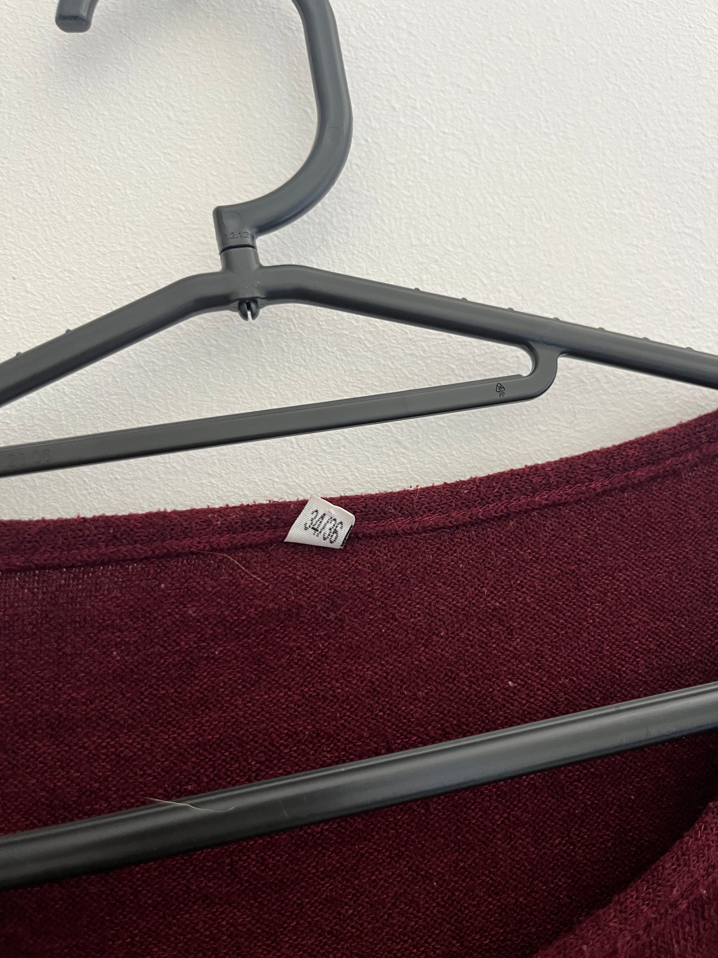 T-shirt à manches longues bordeaux et détails à strass sur les épaules - 34/36