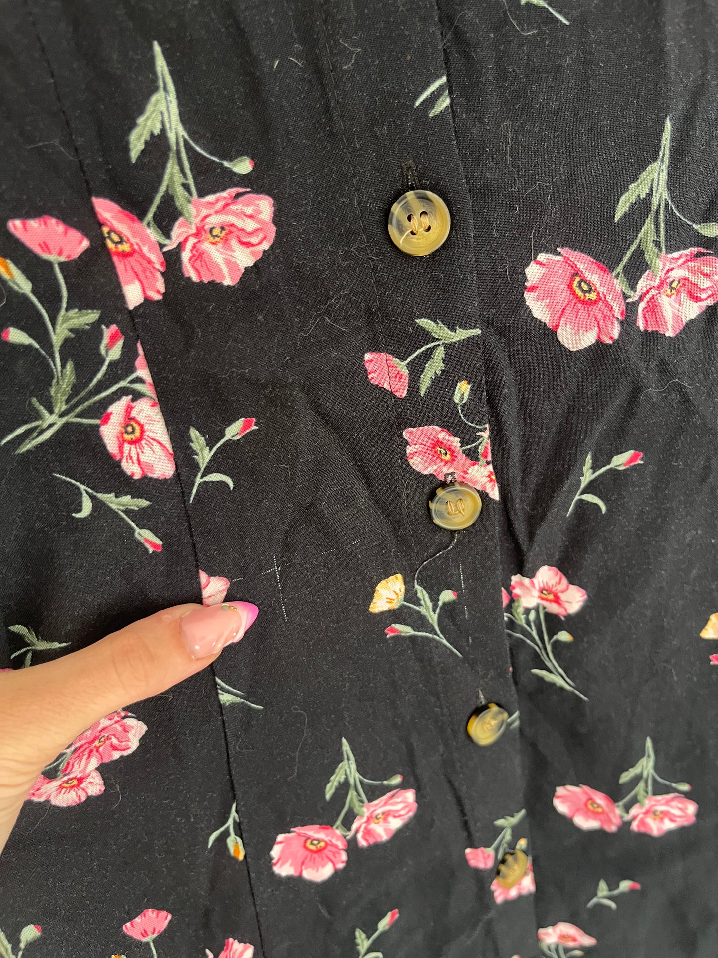 Robe à manches courtes noire avec fleurs rose H&M - 34