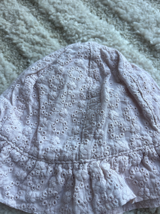 Chapeau rose avec broderies Kiabi