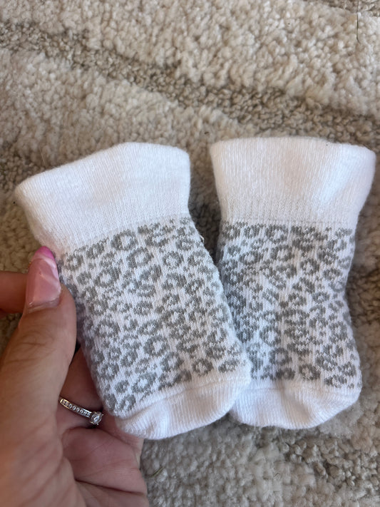 Lot 2 paires de chaussettes léopard et pois - 0/6 mois