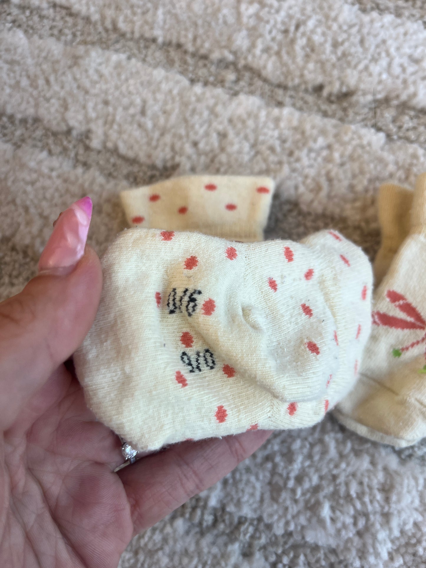 Lot 2 paires de chaussettes jaune pois et papillon - 0/6 mois