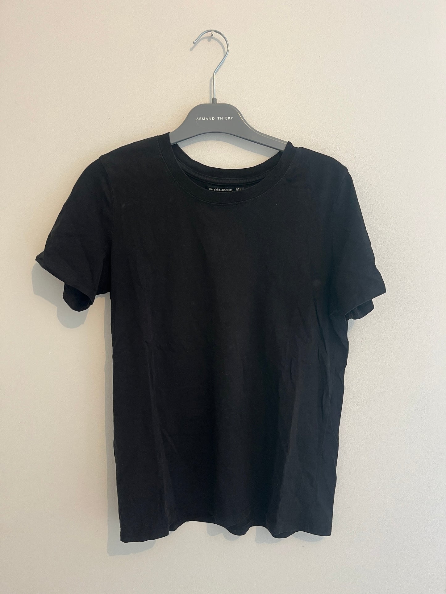 T-shirt manches courtes en jersey noir Bershka - M