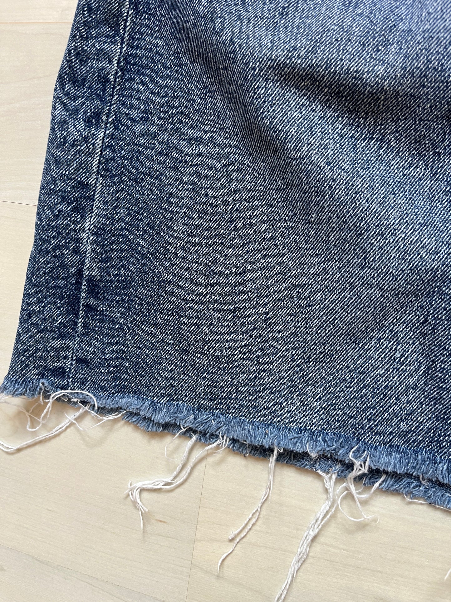 Mini jupe en jean bleu brut effet déchiré H&M - 38