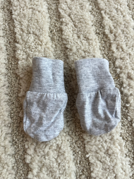 Moufles en jersey gris - naissance