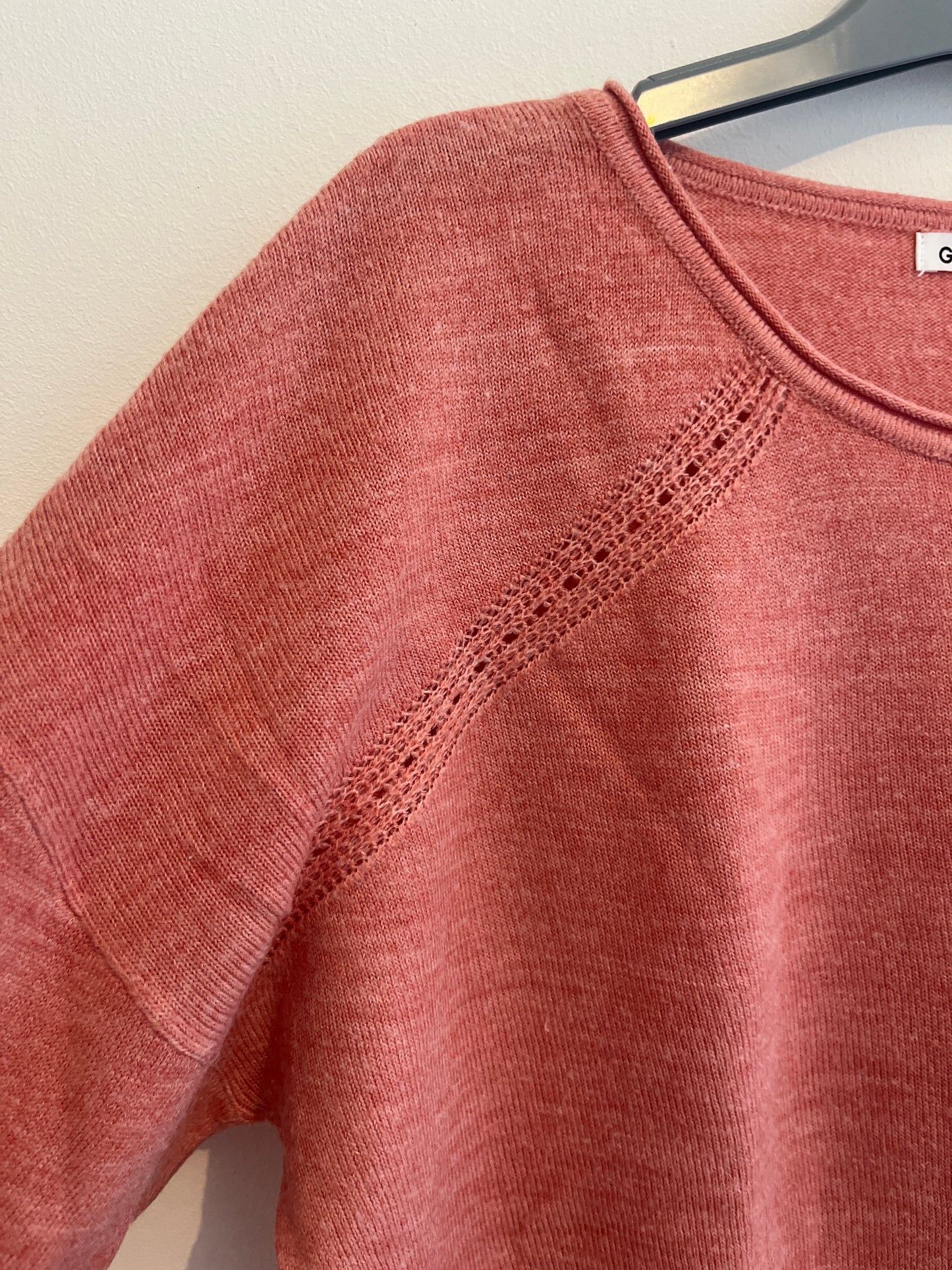 Pull doux corail avec détails broderies Gemo - M