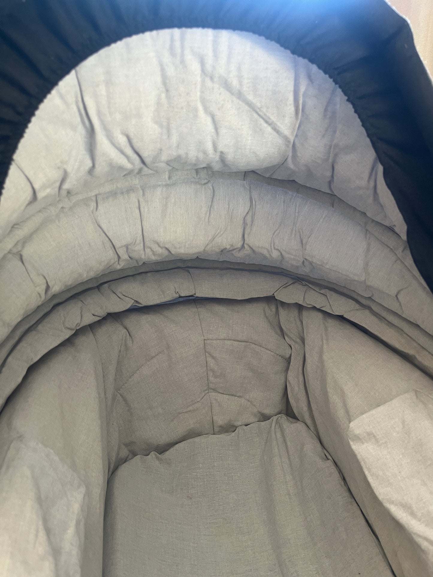 Nacelle grise avec support poussette Bébé Confort