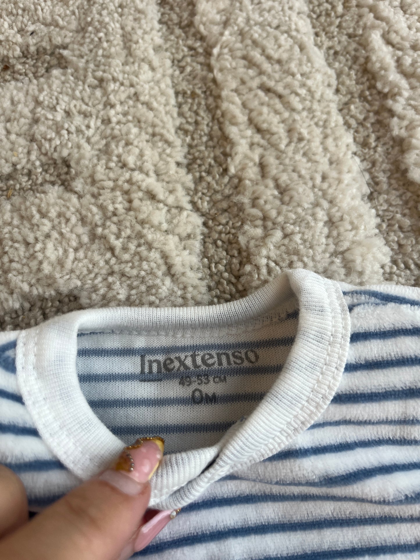 Pyjama velours rayé blanc et bleu « welcome Little baby » - 0 mois