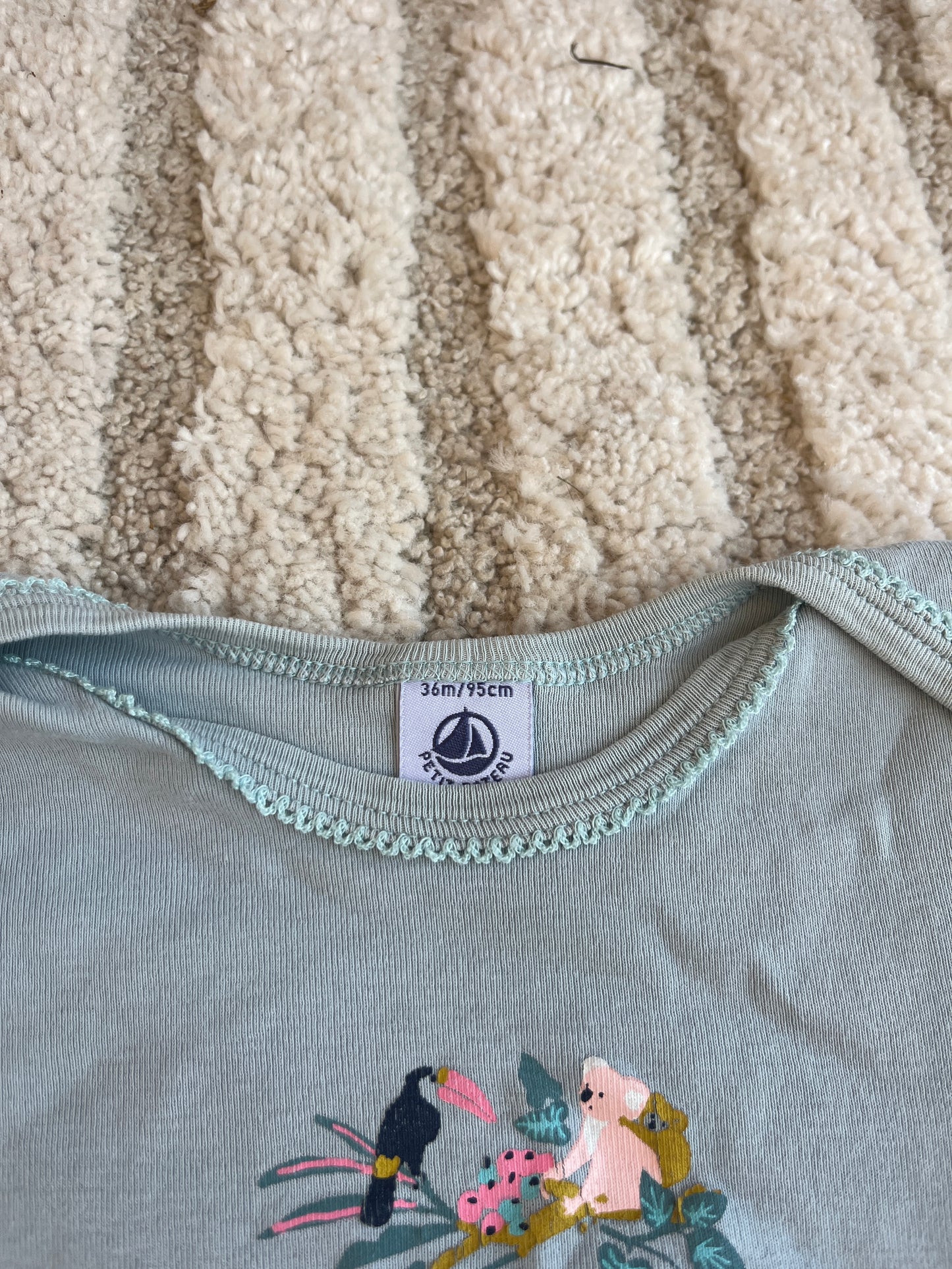 Body à manches courtes vert motifs perroquets Petit Bateau - 36 mois