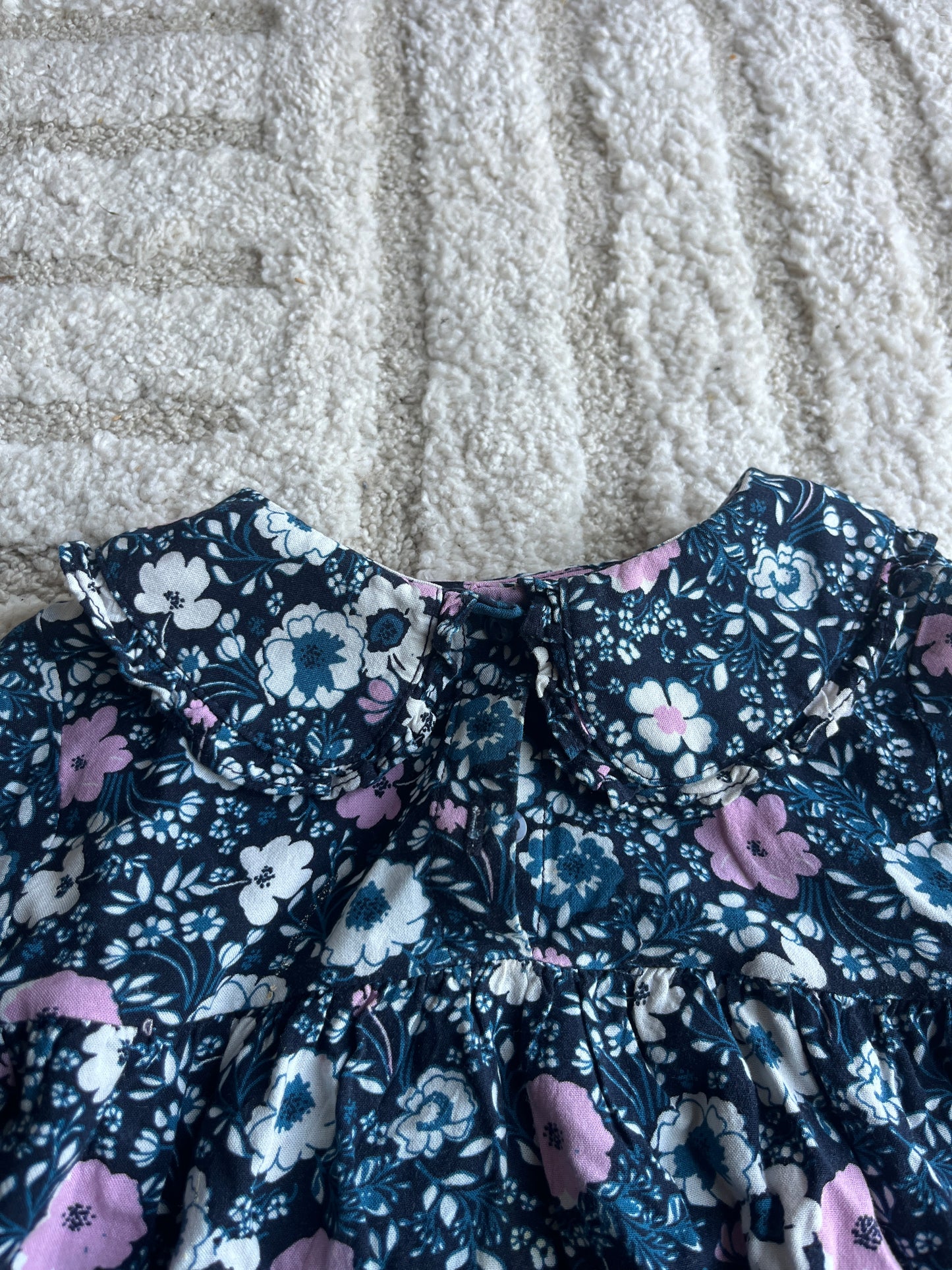 Robe fleurie à manches longues et col Claudine - 5 ans