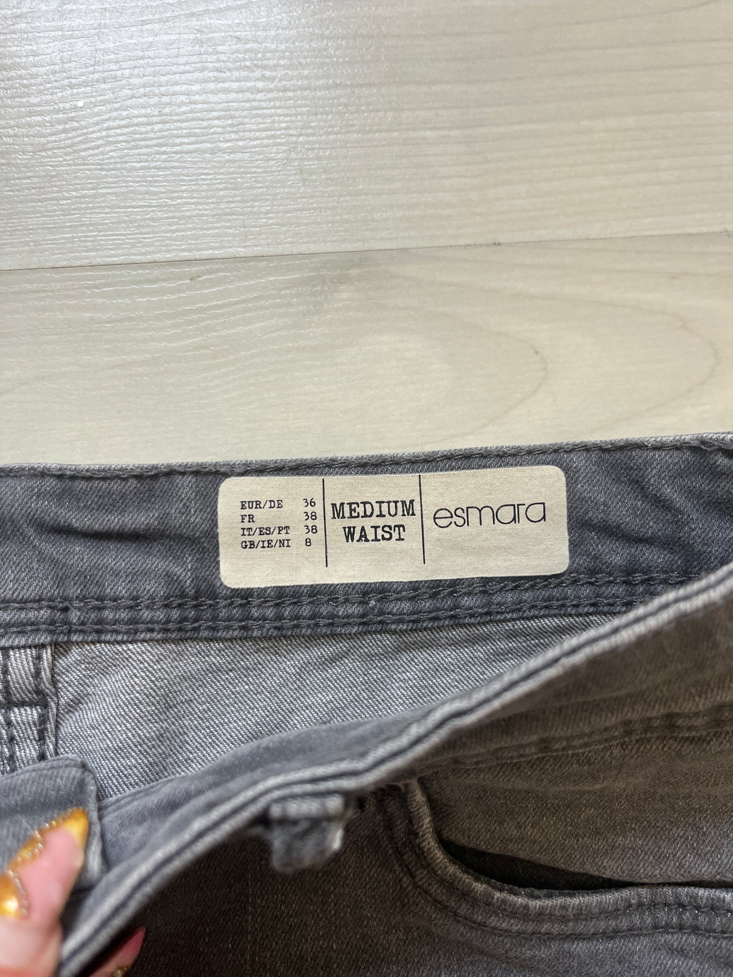 Short gris avec effet déchiré Esmara - 36/38
