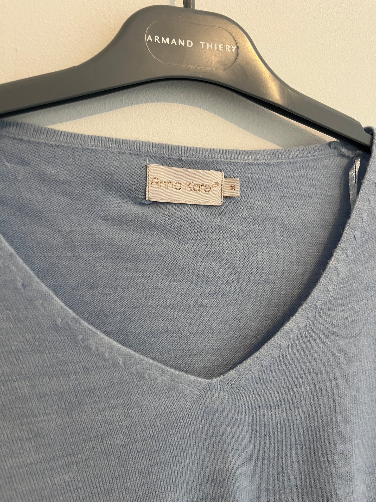 Pull fin bleu clair col V Anna Karel - M