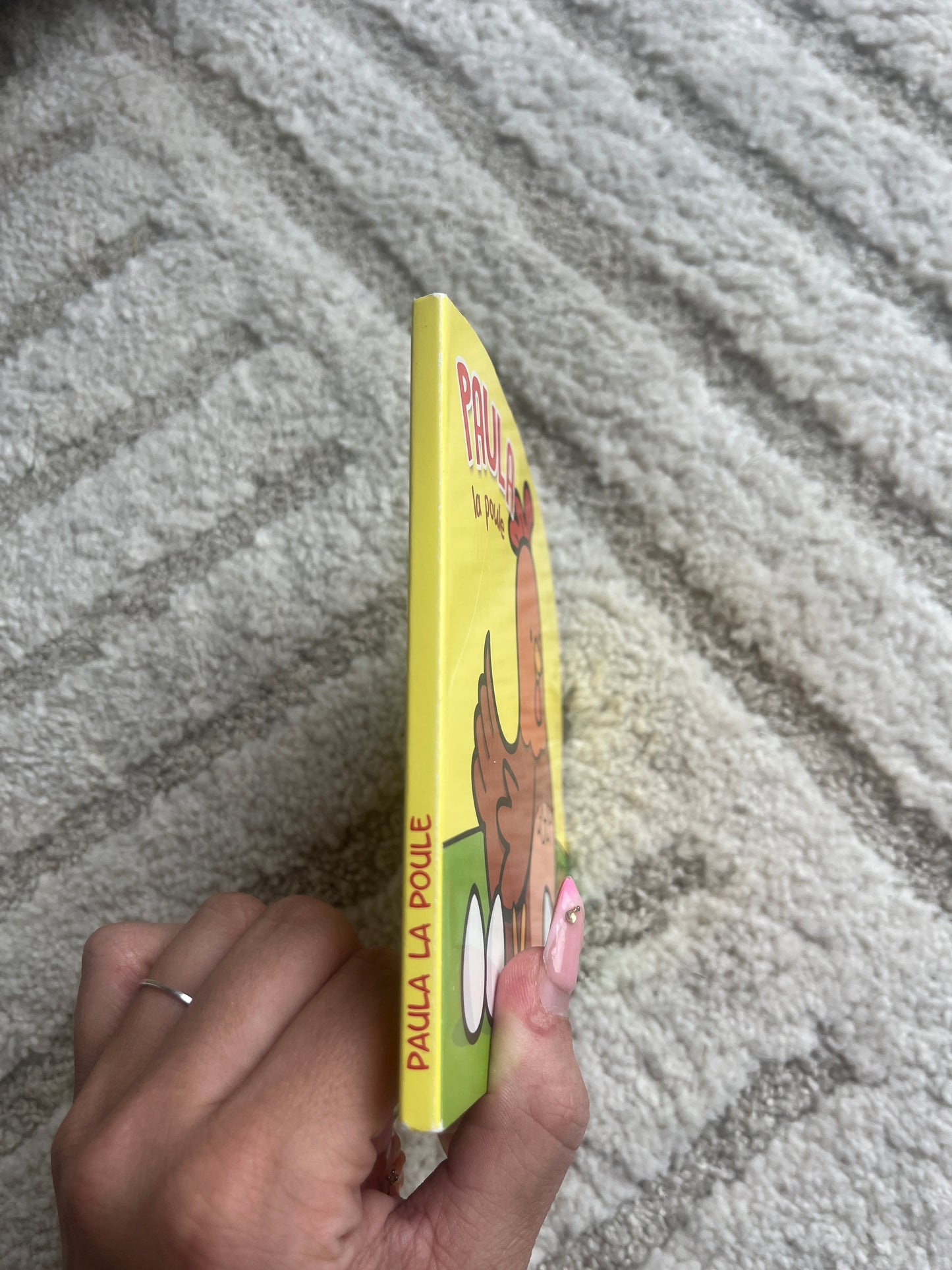 Livre de poche enfant « Paula la poule »