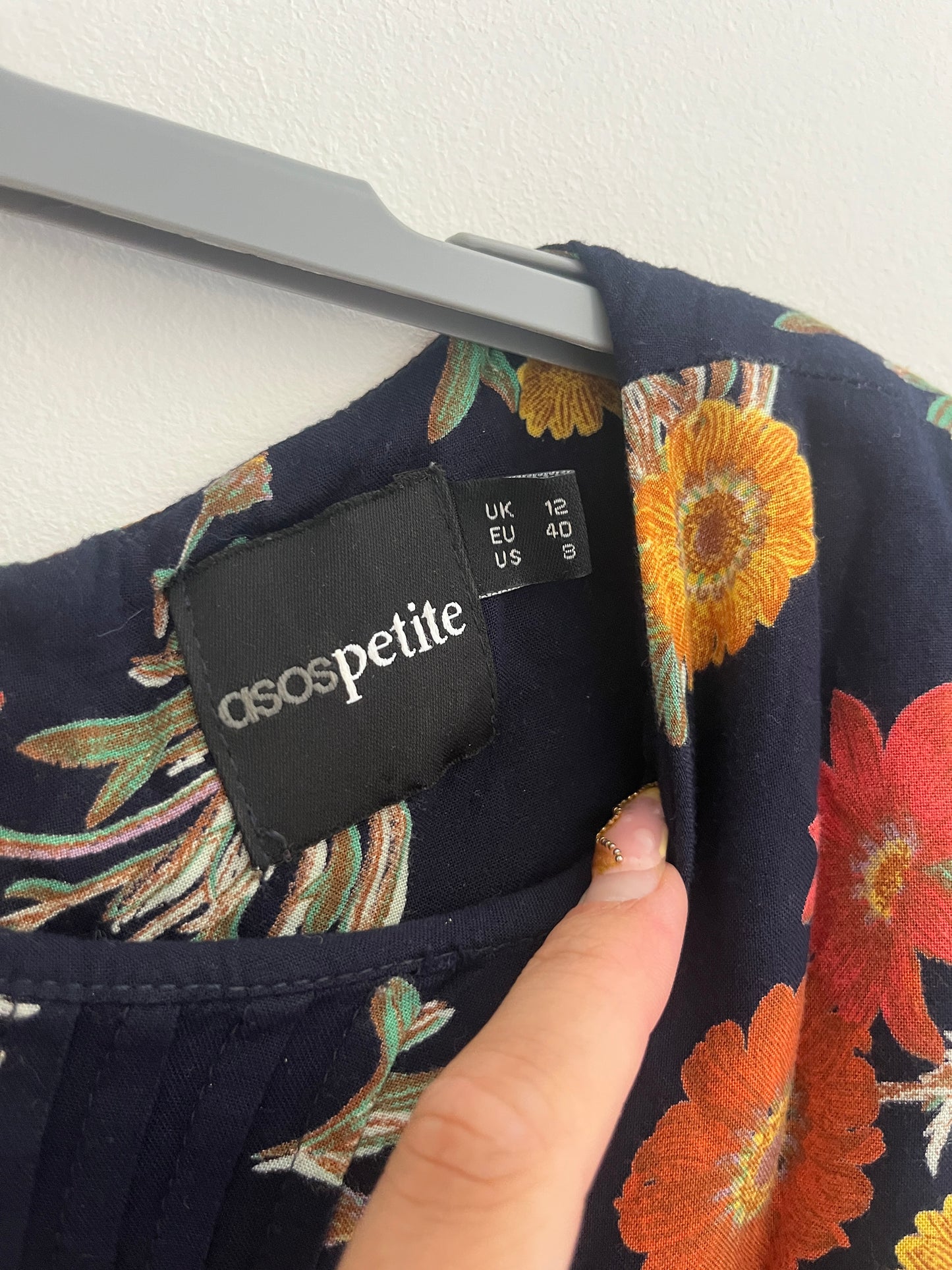 Robe courte à manches courtes bleu fleurie Asos Petite - 40