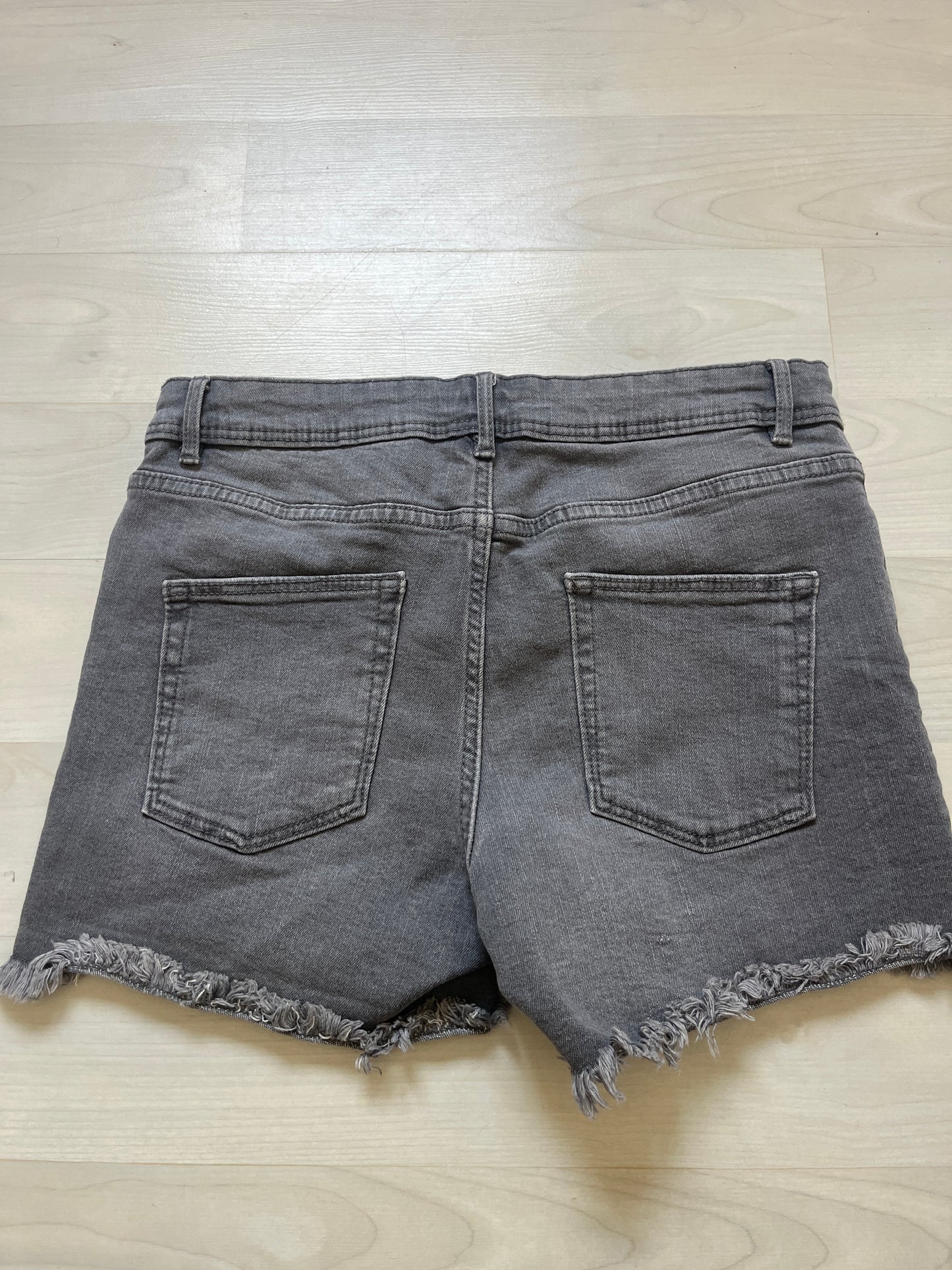 Short gris avec effet déchiré Esmara - 36/38