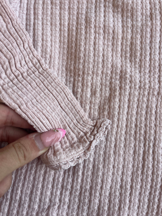 T-shirt à manches longues en maille gaufrée et col volanté rose - 24 mois