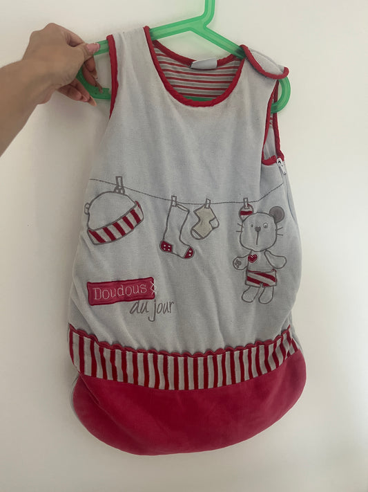 Gigoteuse velours gris et rouge « doudous du jour » - 0/6 mois