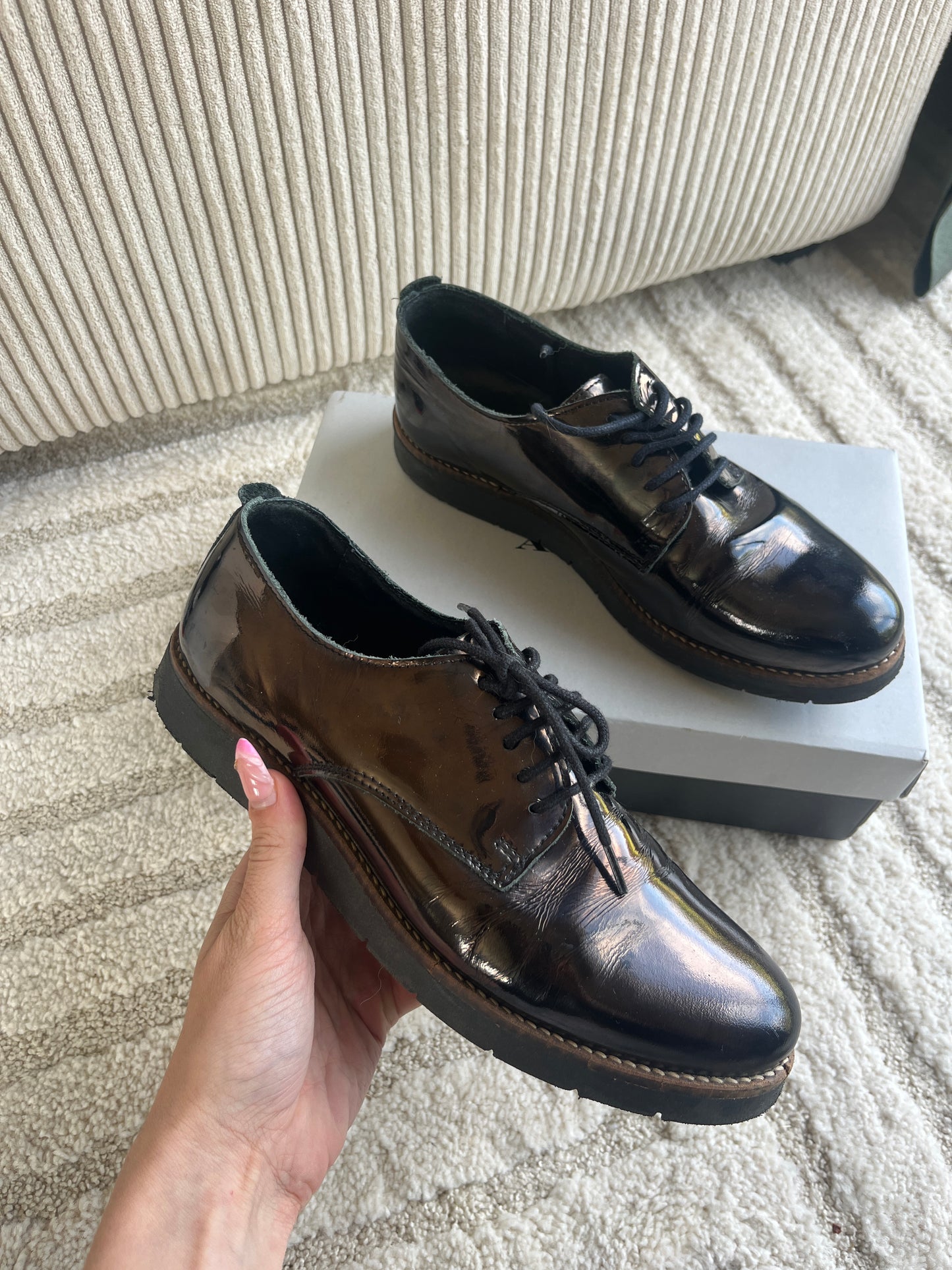 Paire de derbies noir vernis brillant Chaussea + produit entretien - pointure 39