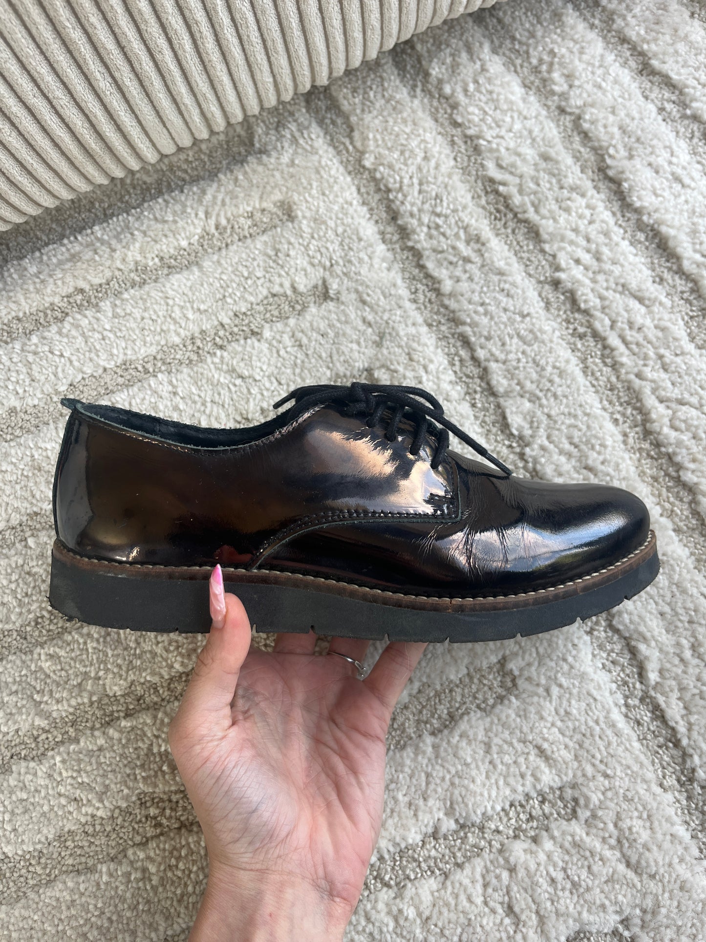Paire de derbies noir vernis brillant Chaussea + produit entretien - pointure 39