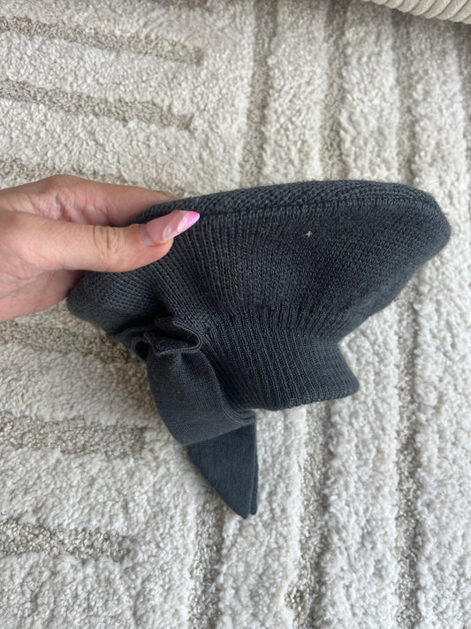 Bonnet gris en laine avec noeud Royal Mer - 48 cm