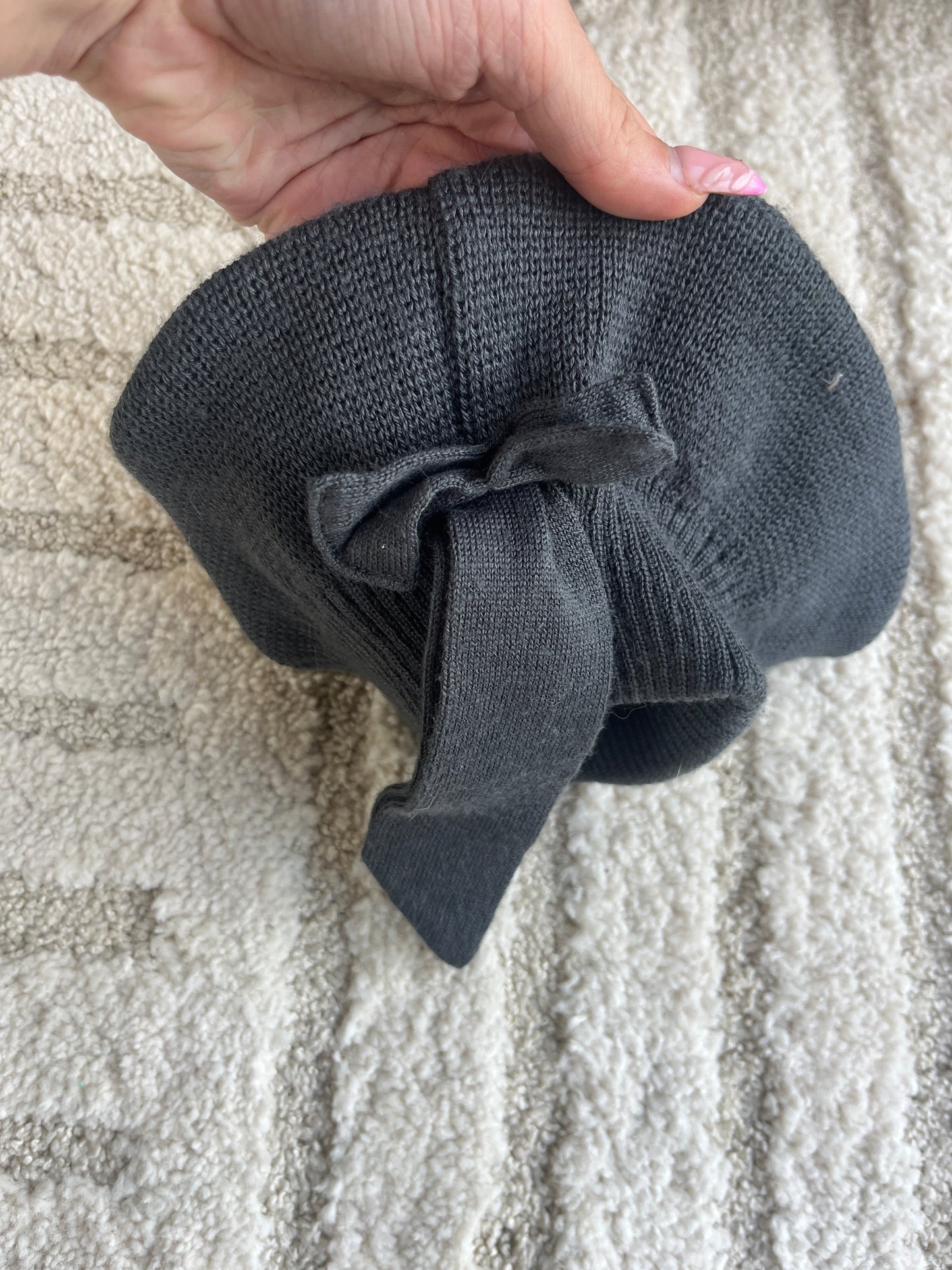 Bonnet gris en laine avec noeud Royal Mer - 48 cm