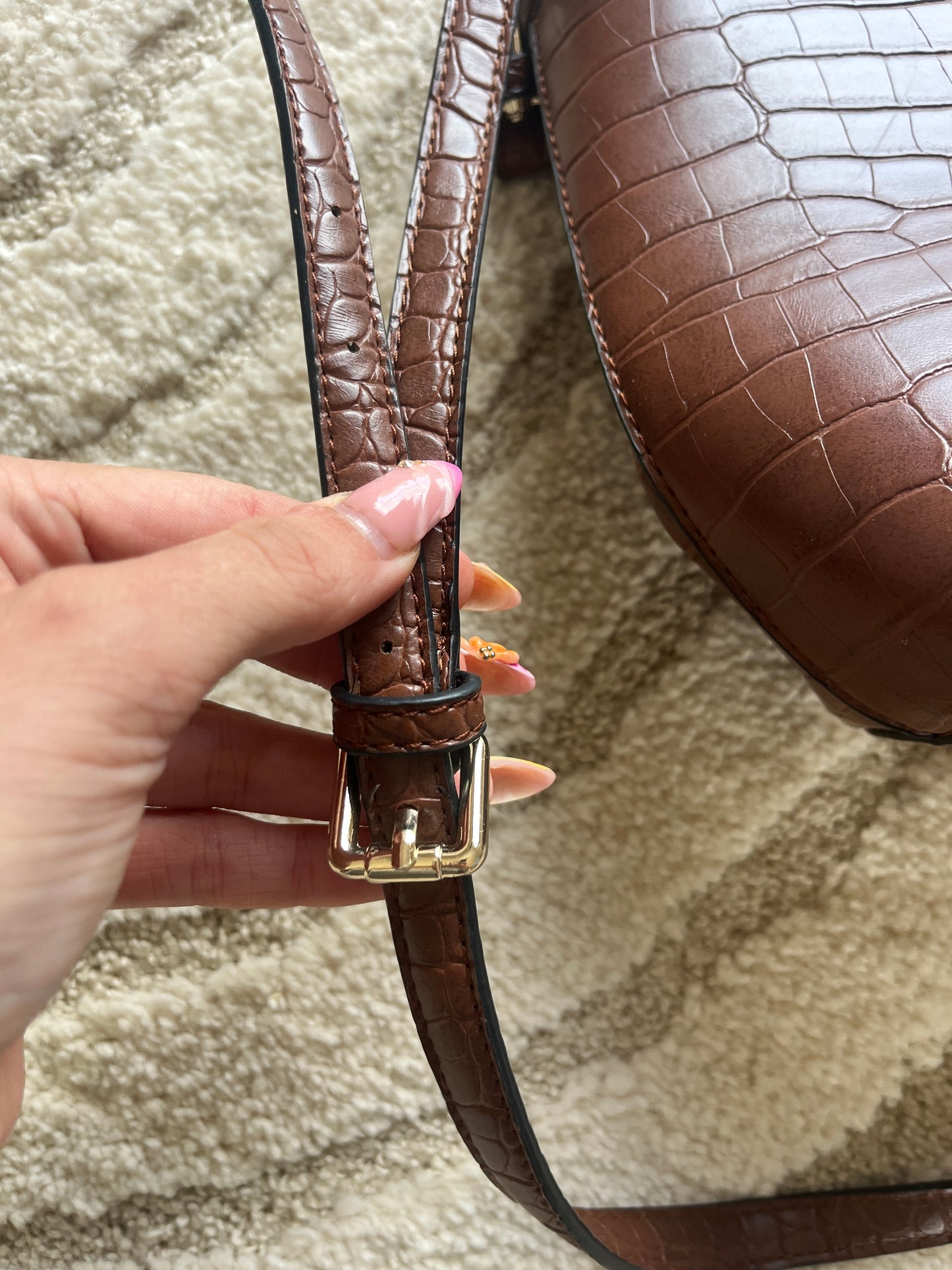 Sac à main marron crocodile Camaïeu