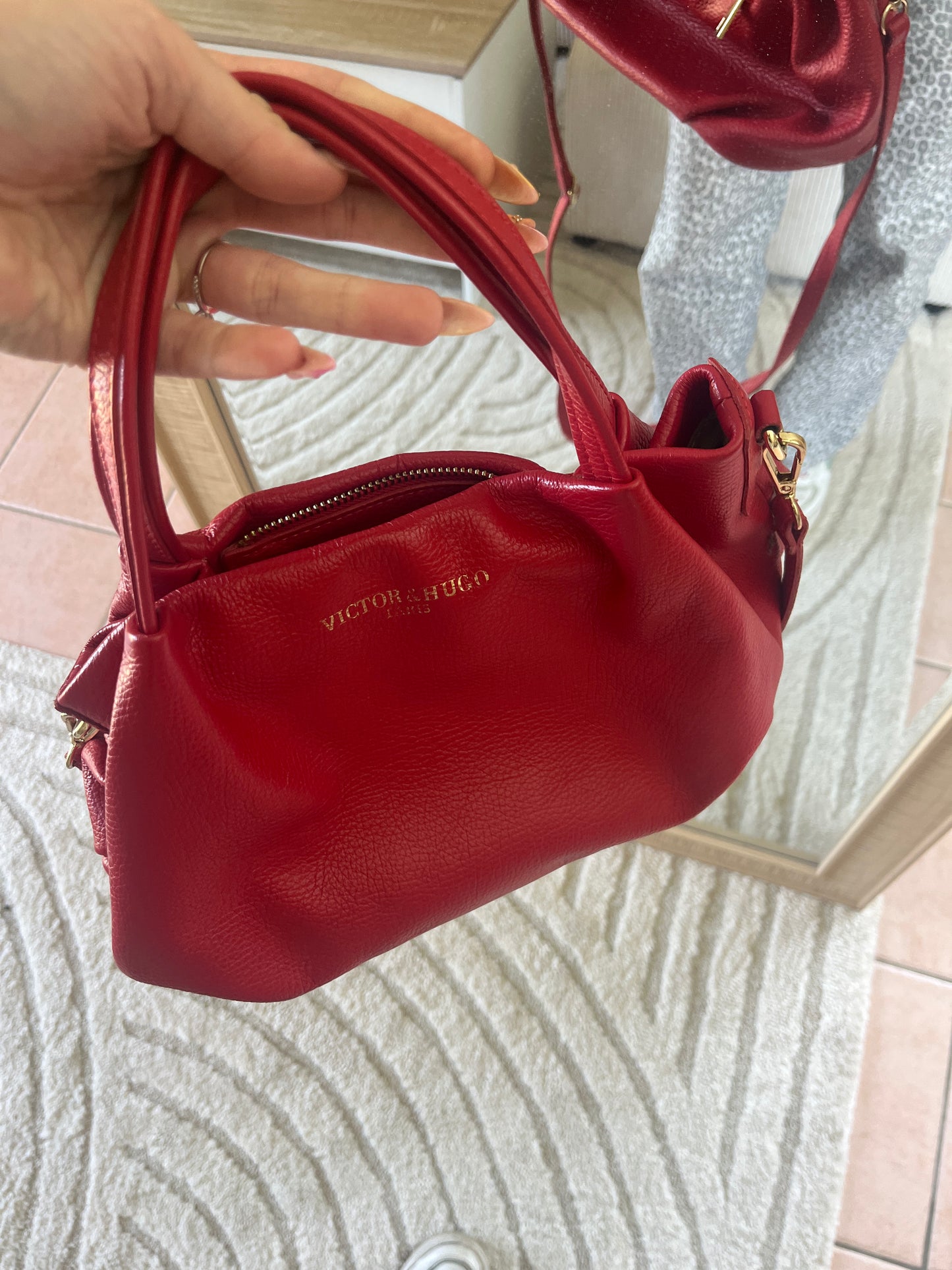 Sac à main « ballon » rouge en simili Victor&Hugo